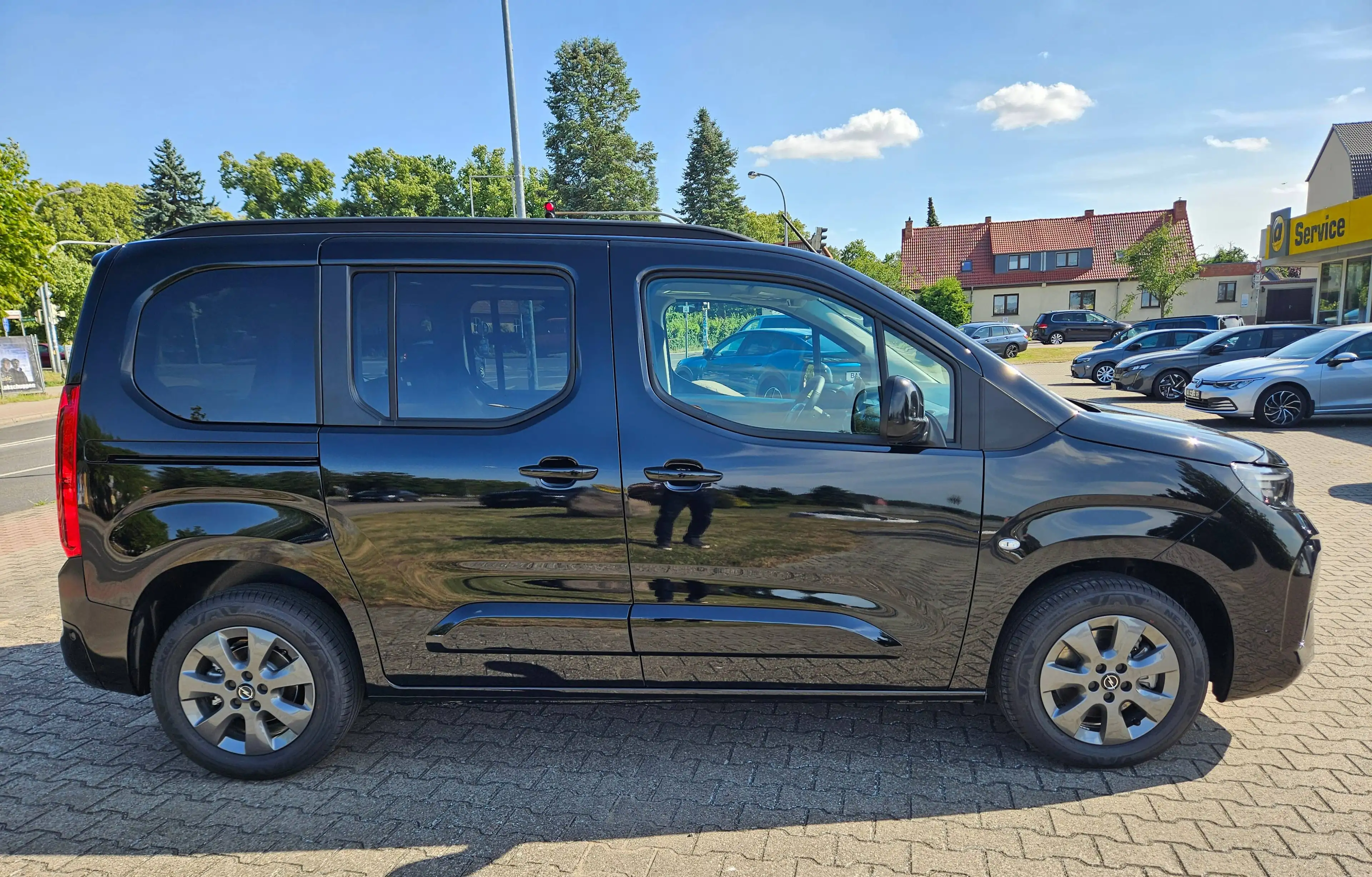 Opel Combo Life GS 1.5 D 96kW AHK P-Dach NAVI LED Winter Keyless — photo 7