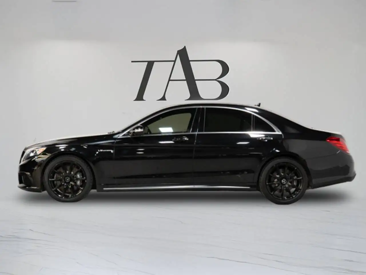 Mercedes-Benz S-Class photo Mercedes-Benz S-Class