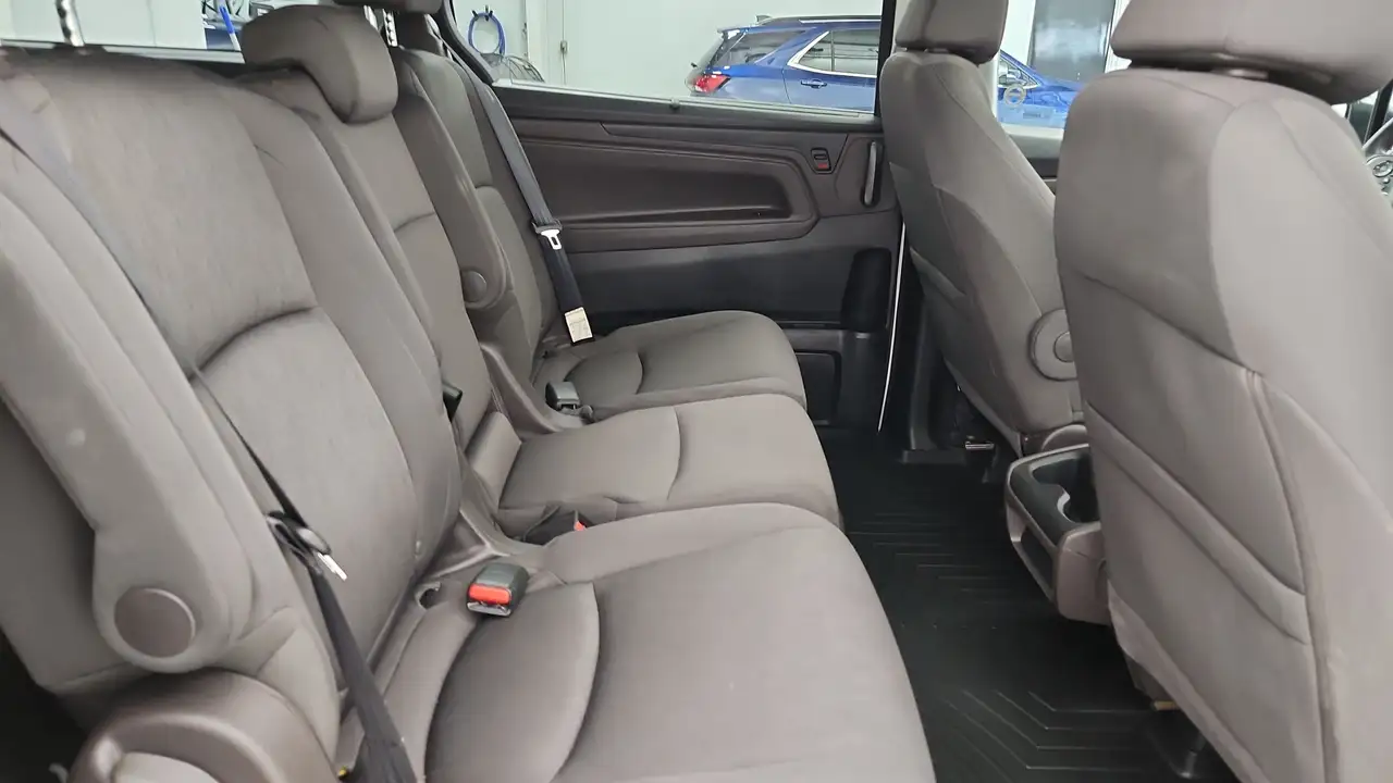 Honda Odyssey снимка Honda Odyssey