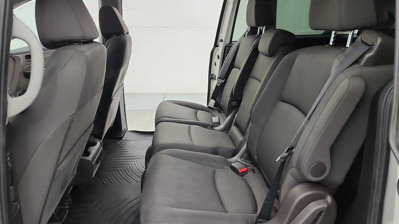 Honda Odyssey снимка Honda Odyssey