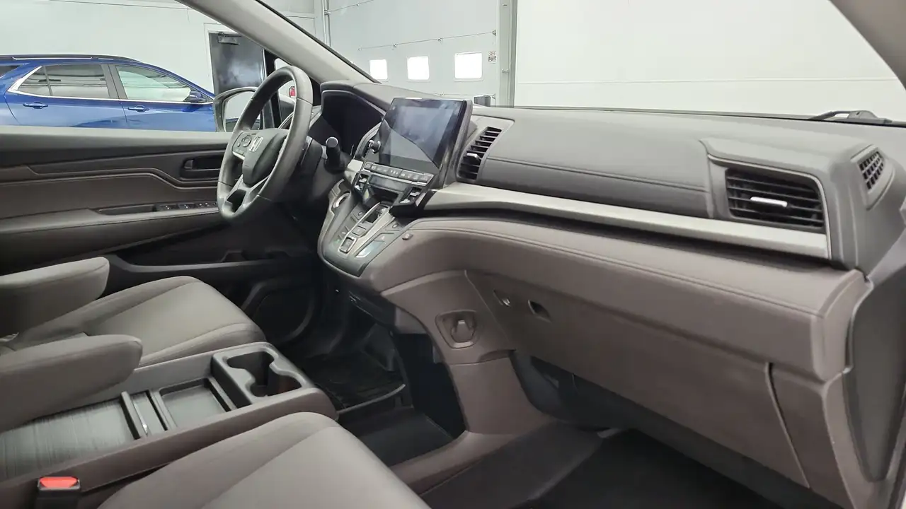Honda Odyssey снимка Honda Odyssey