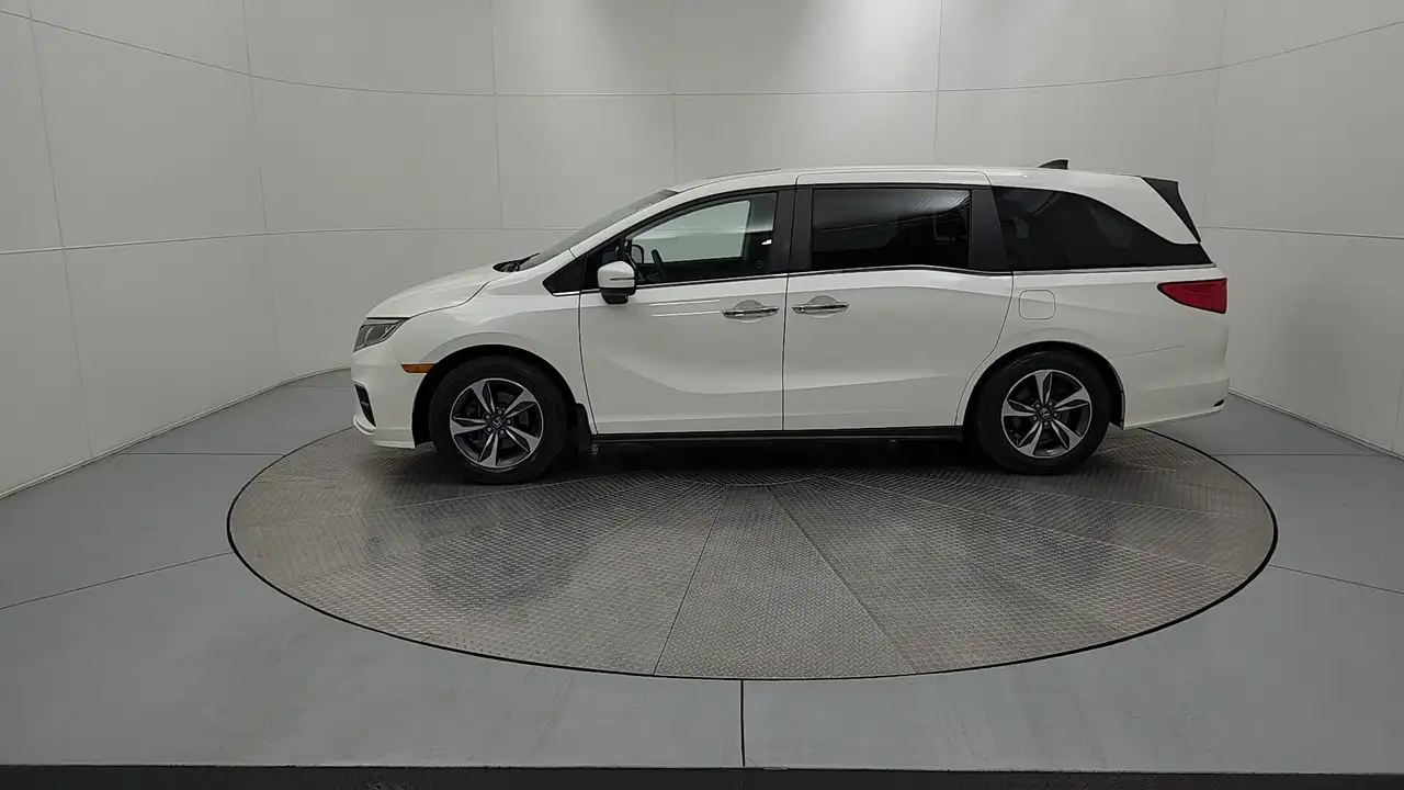 Honda Odyssey снимка Honda Odyssey