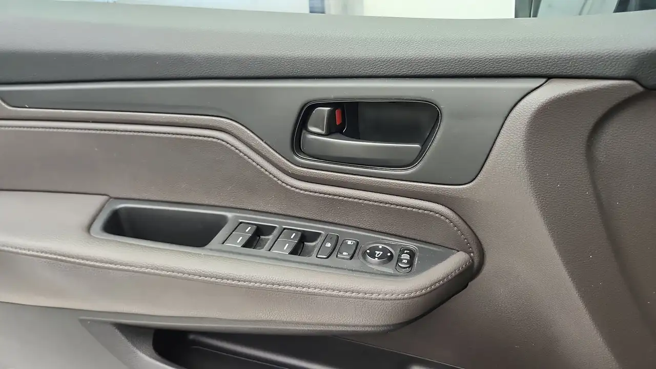 Honda Odyssey снимка Honda Odyssey