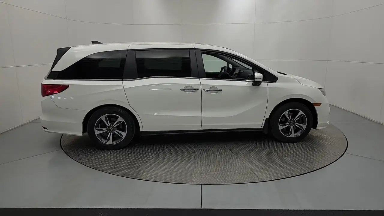 Honda Odyssey снимка Honda Odyssey
