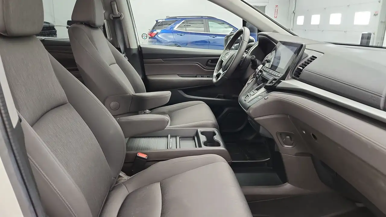 Honda Odyssey снимка Honda Odyssey