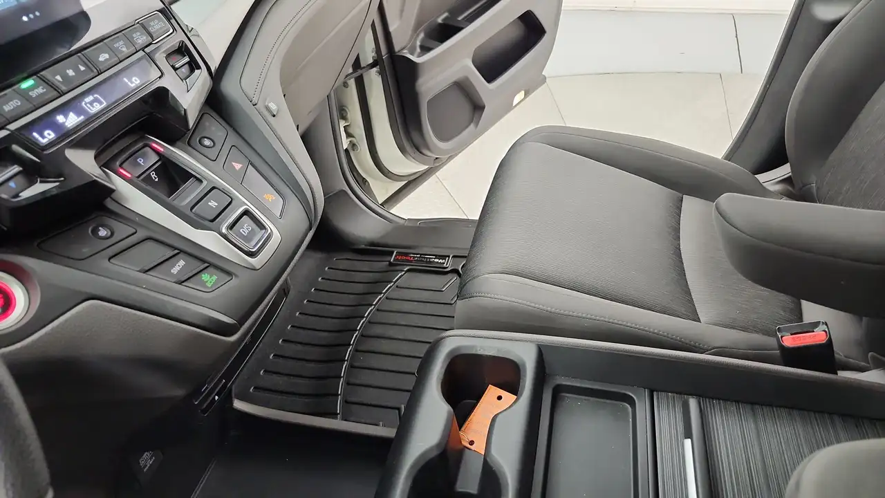 Honda Odyssey снимка Honda Odyssey