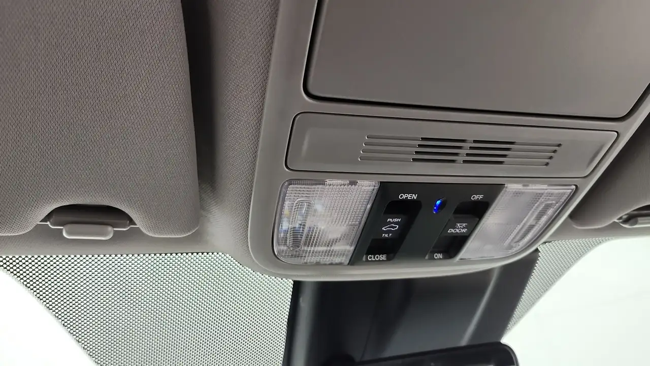 Honda Odyssey снимка Honda Odyssey