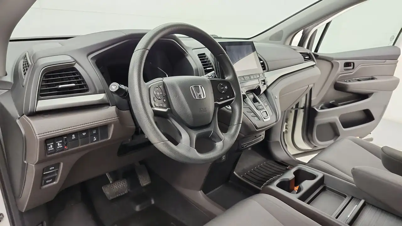 Honda Odyssey снимка Honda Odyssey