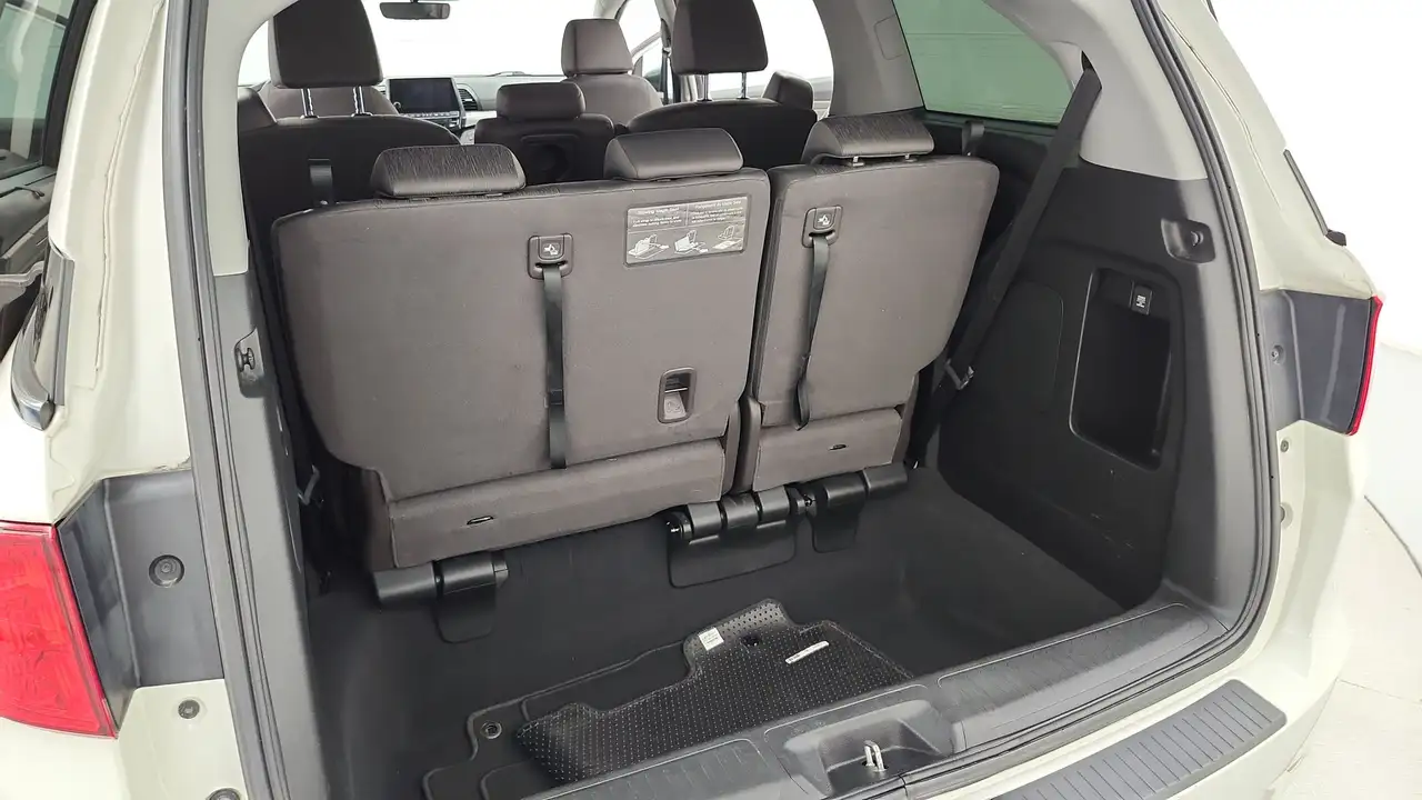 Honda Odyssey снимка Honda Odyssey