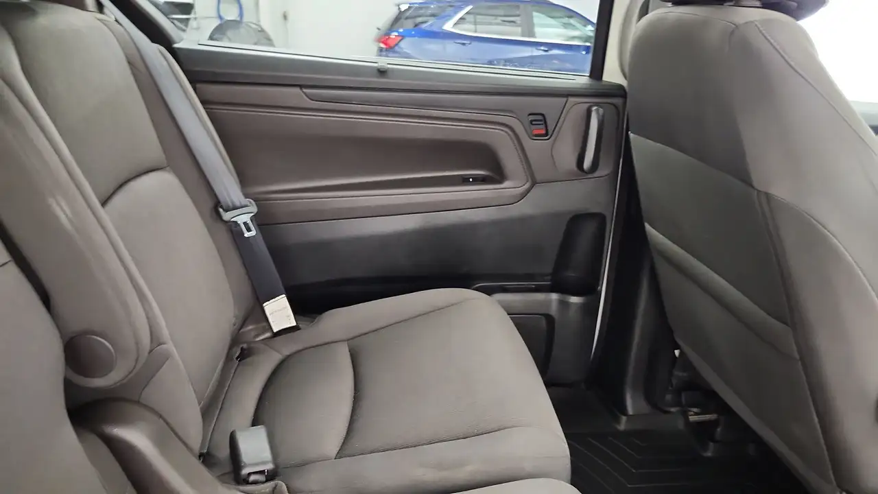 Honda Odyssey снимка Honda Odyssey