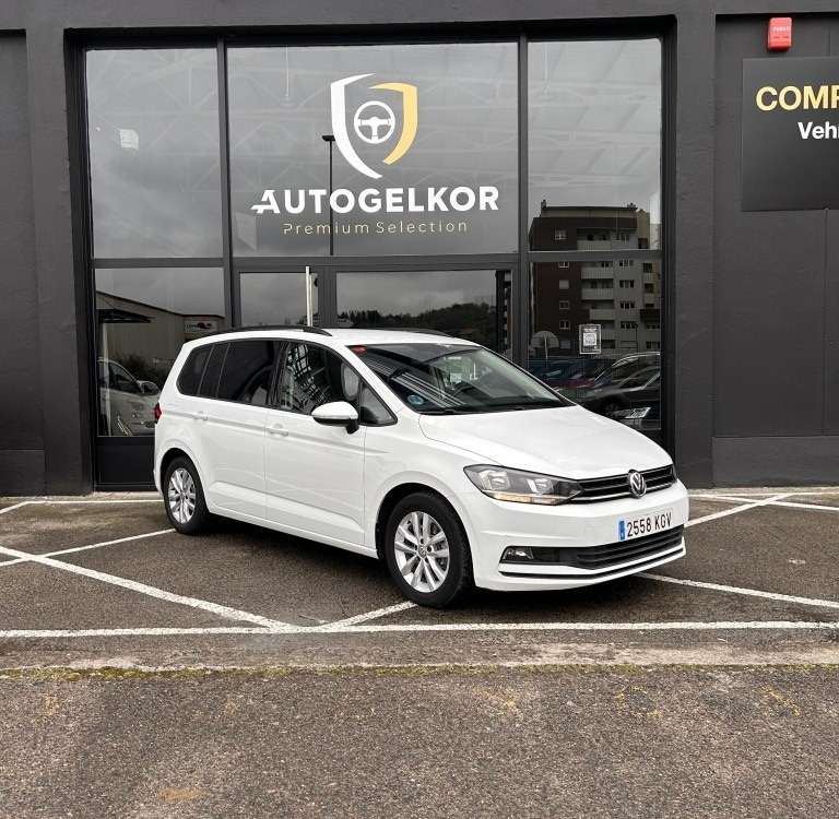 Volkswagen Touran 1.6TDI Business and Navi Edition 85kW - foto 1