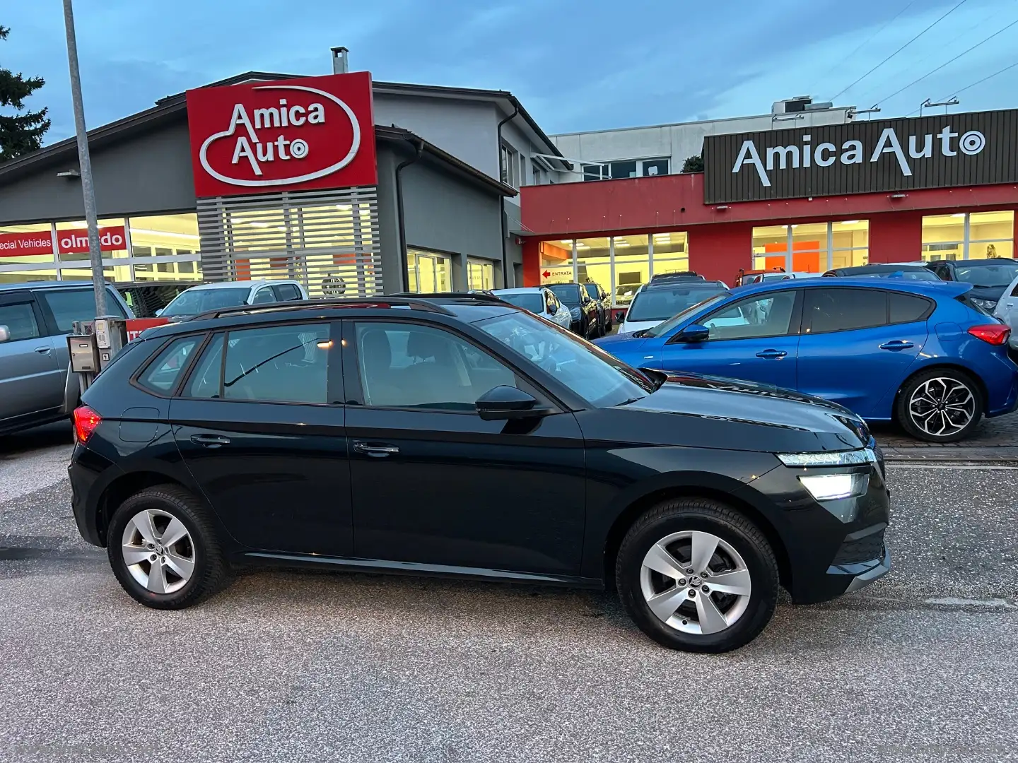 Skoda Kamiq 1.0 TSI 110 CV Ambition Nero - 1