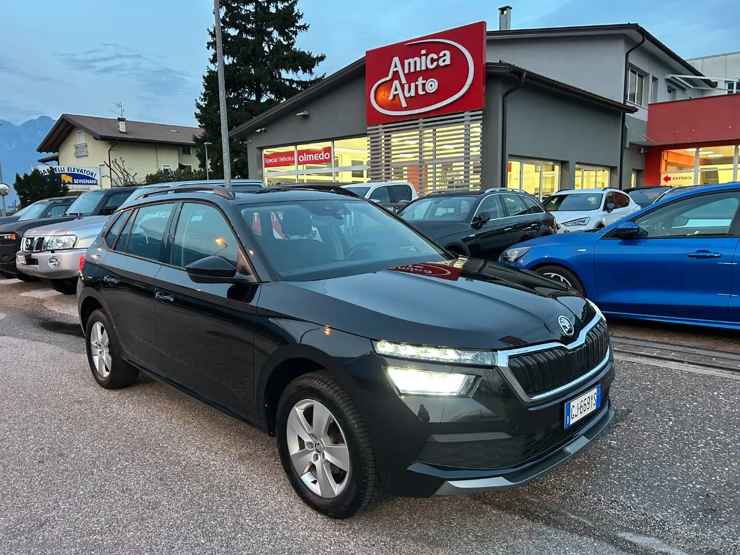 Skoda Kamiq 1.0 TSI 110 CV Ambition Nero - 2