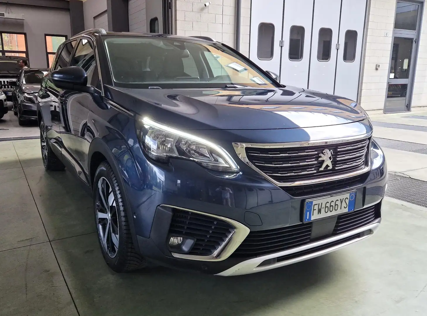 Peugeot 5008 1.5 bluehdi Allure 7posti Gancio Traino - 1