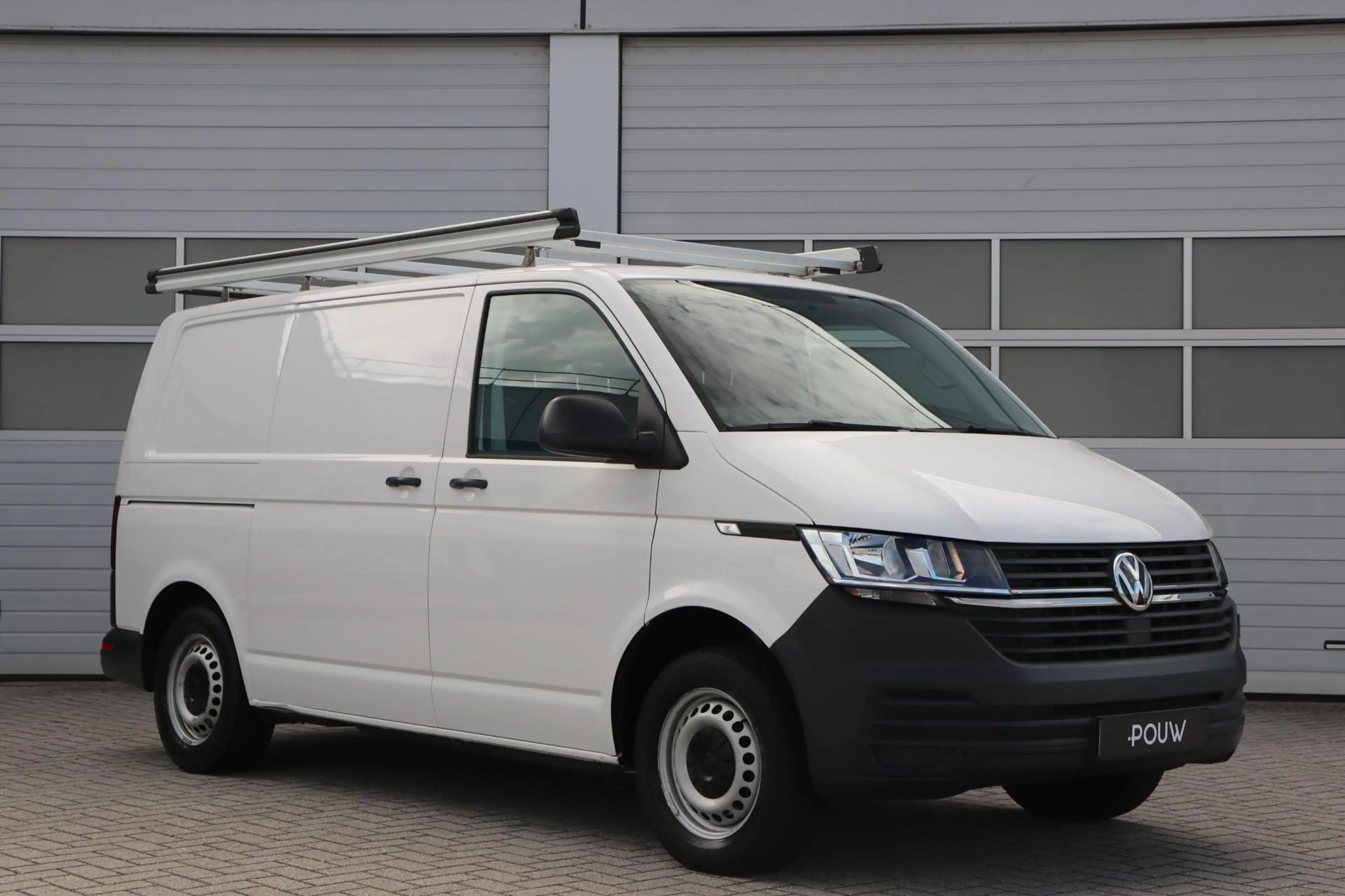 Volkswagen T6.1 Transporter 2.0 TDI 90pk L1H1 28 | Trekhaak  | Airco | Bluetoo — photo 10
