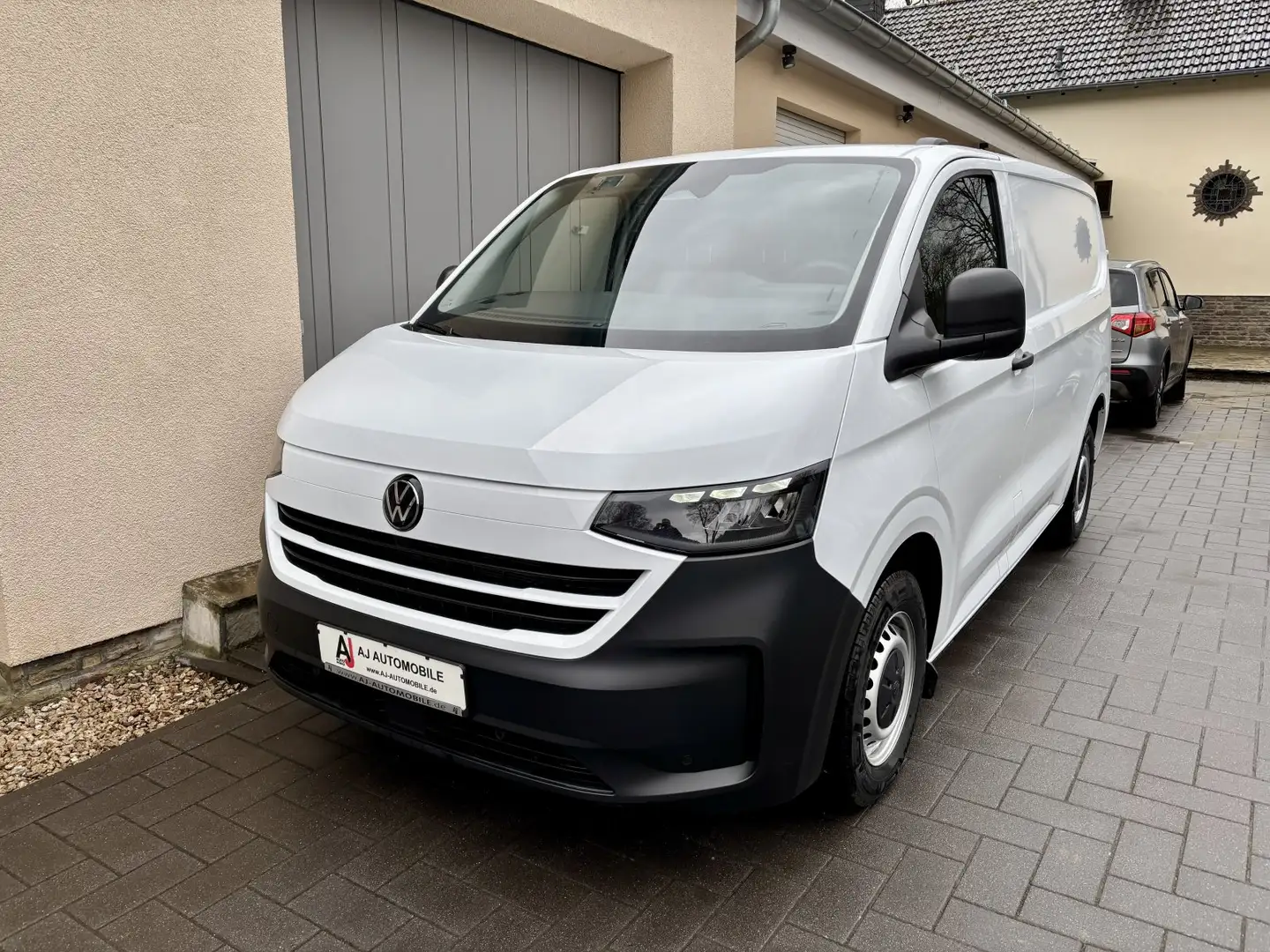 Volkswagen T7 Kastenwagen New Transporter Vorlauf Mai/Juni 25 Blanc - 2