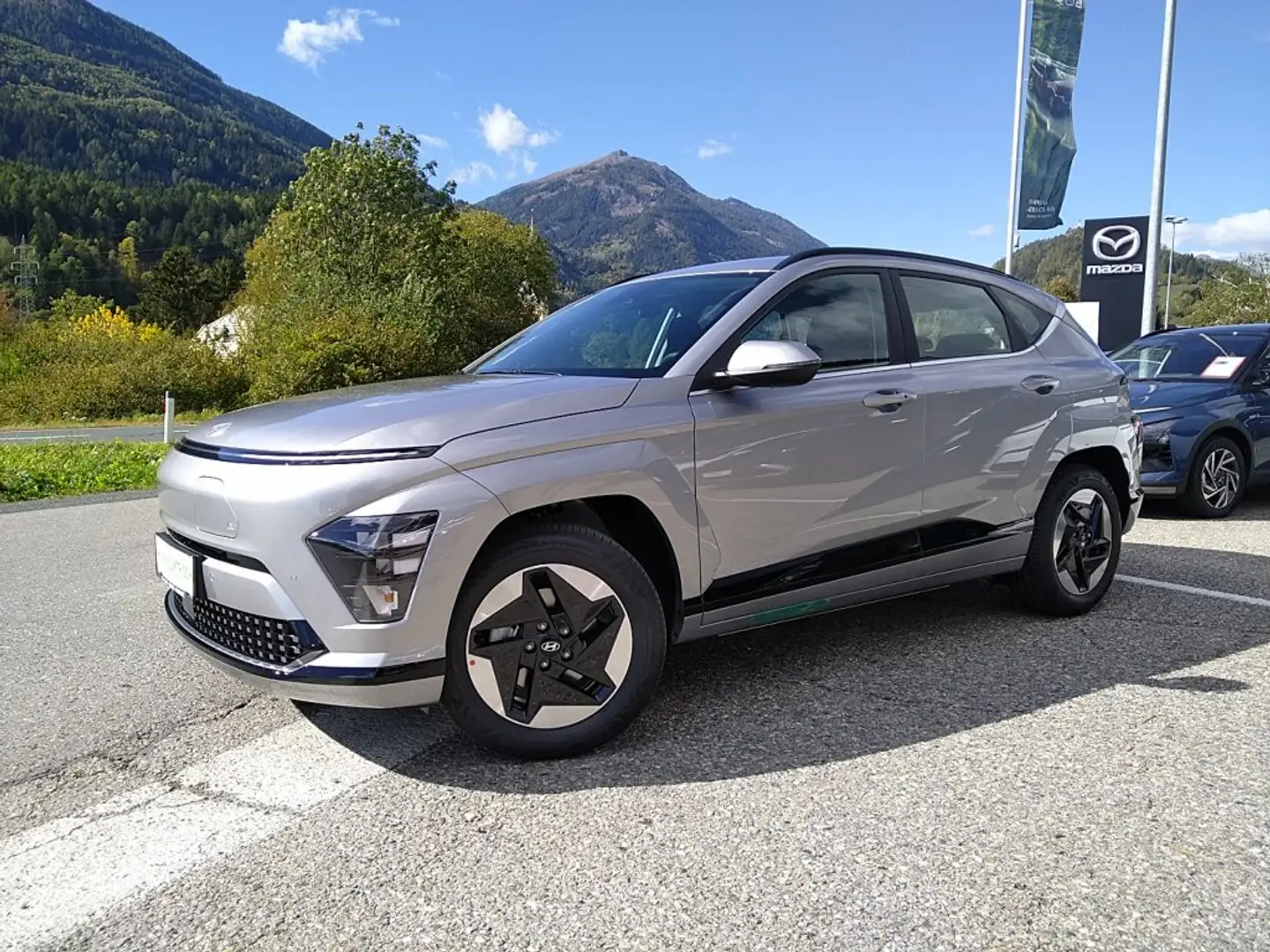 Hyundai KONA EV (SX2) Smart Line 48,6 kWh WP Winterpaket Silber - 2