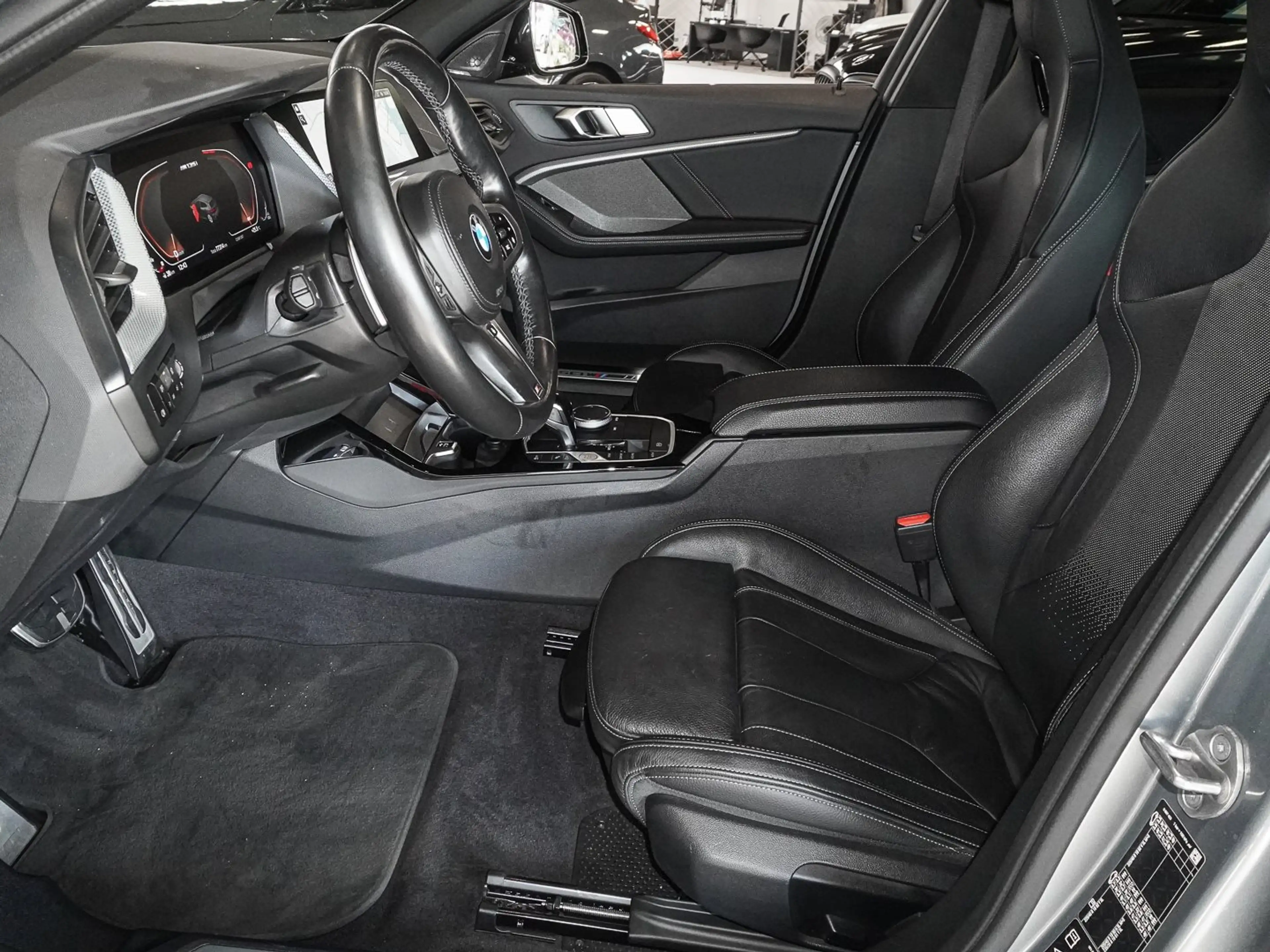 BMW 135 M135i xDrive A RFK NAVI LED Sound Syst. PDC V+H — photo 13