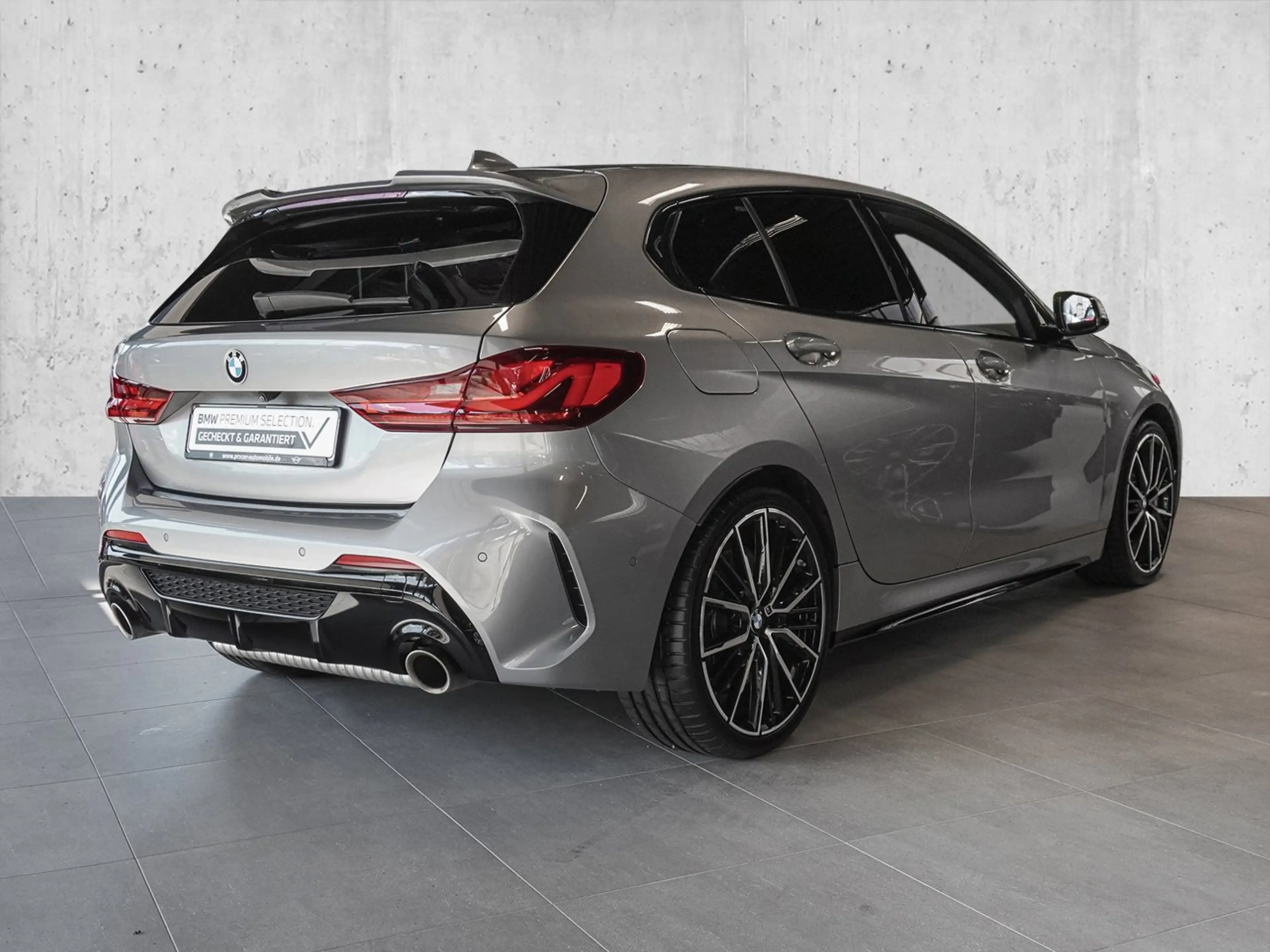 BMW 135 M135i xDrive A RFK NAVI LED Sound Syst. PDC V+H — photo 2