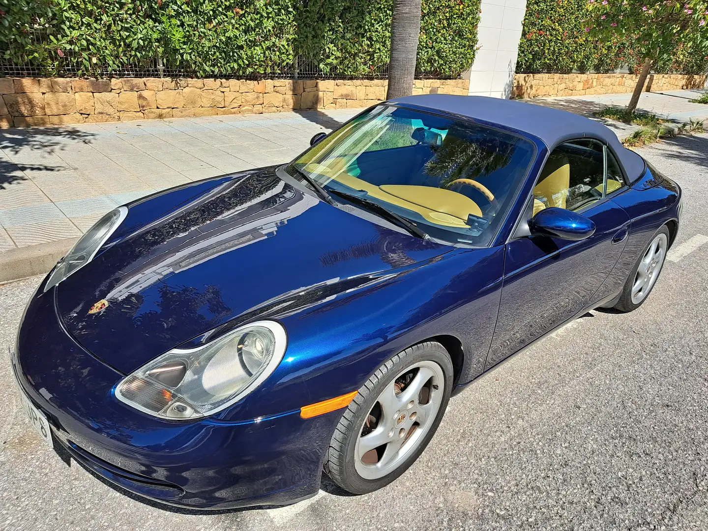 Porsche 911 Carrera Cabrio Modrá - 2