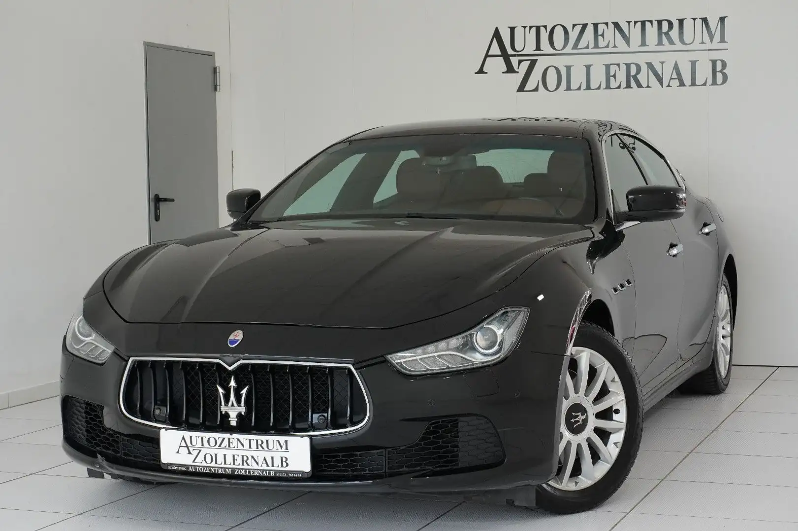 Maserati Ghibli 3.0 V6 *ACTIVE-SOUND*KAMERA*KEYLESS* Чорний - 1