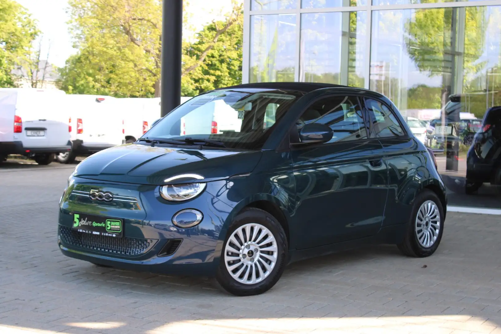 Fiat 500e Cabrio BASE LED, Klimaautomatik, DAB Grün - 2