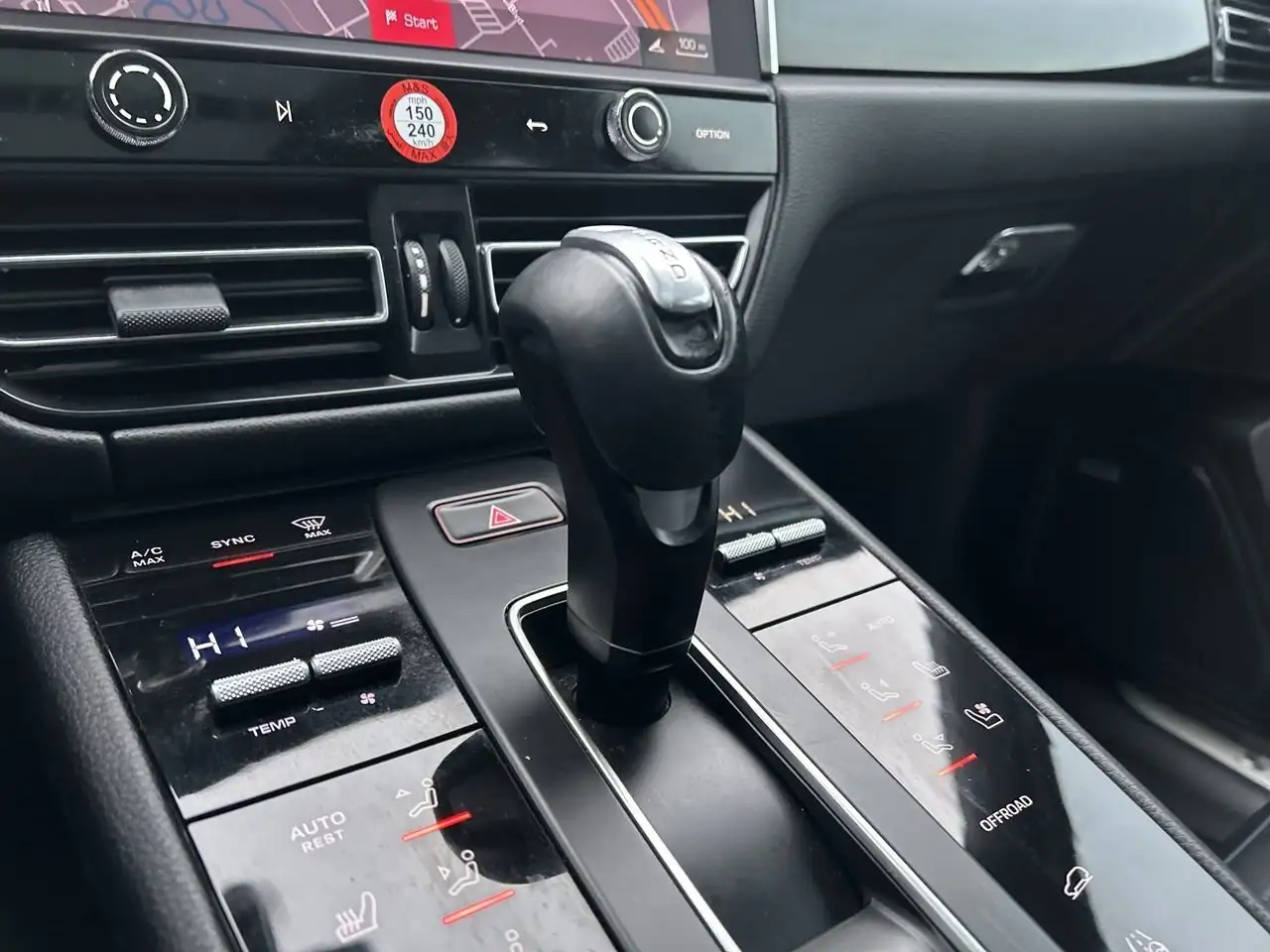 Porsche Macan снимка Porsche Macan