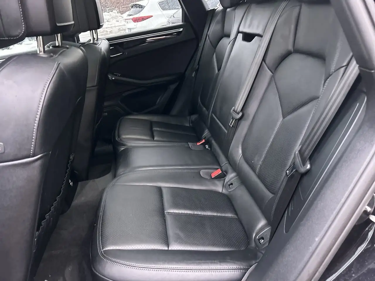 Porsche Macan снимка Porsche Macan