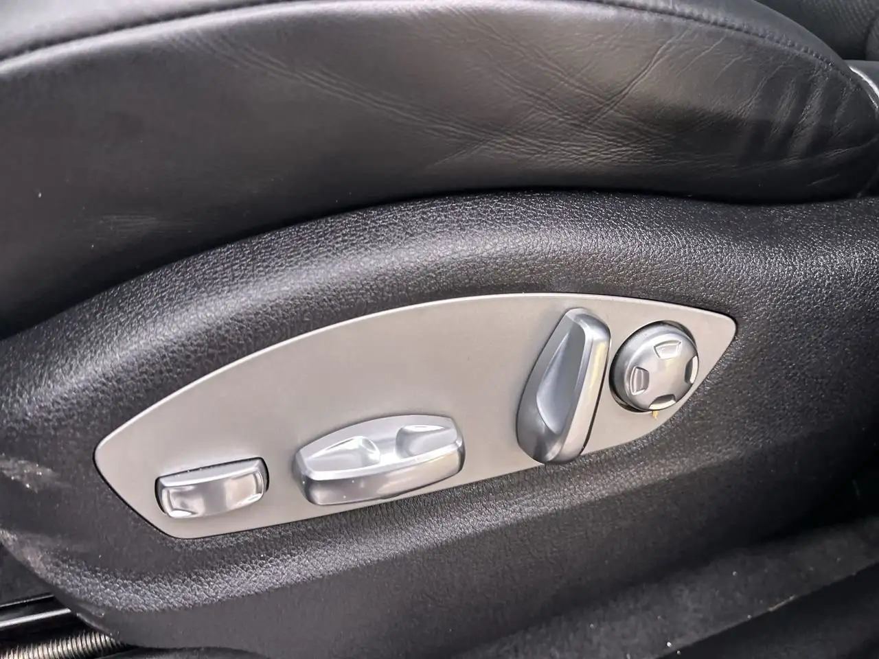 Porsche Macan снимка Porsche Macan
