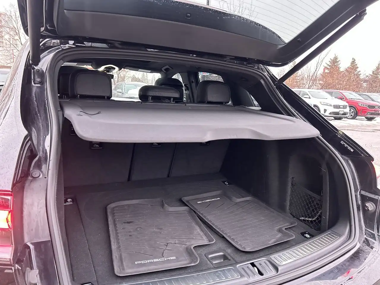 Porsche Macan снимка Porsche Macan