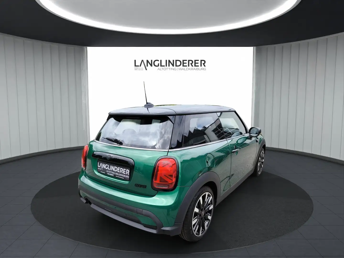 MINI Cooper 1.5 ClassicTrim 3-trg. DrivingAssist AppleCarPlayV Verde - 2