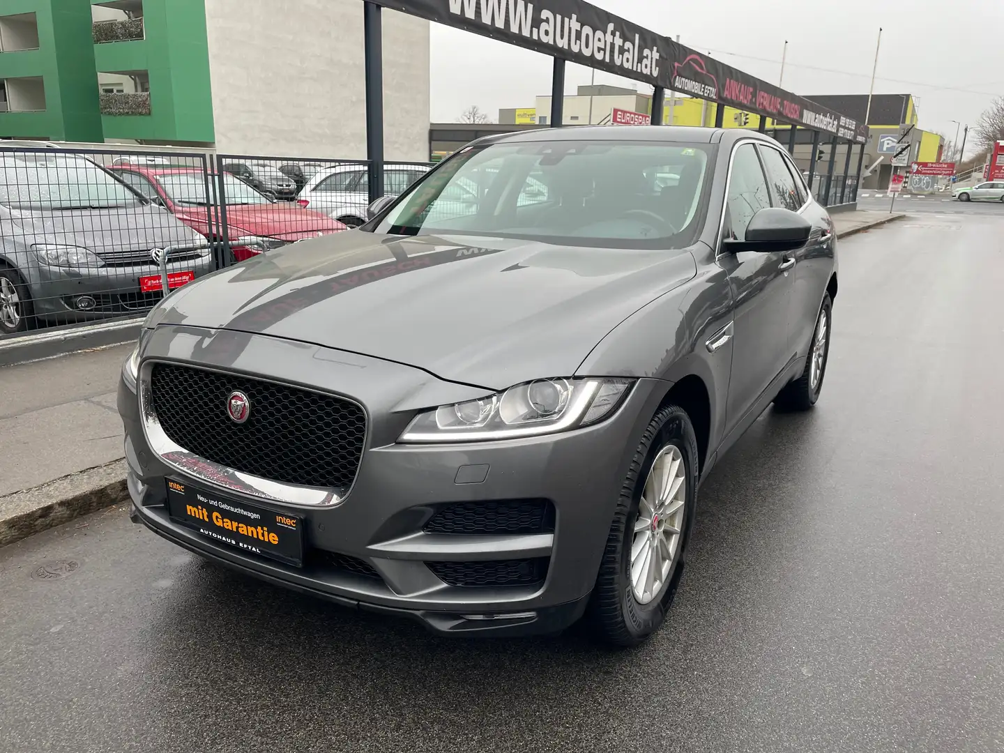 Jaguar F-Pace 25d AWD Prestige Aut.*NAVI*XENON*RFK*F1*KREDIT* Gris - 2