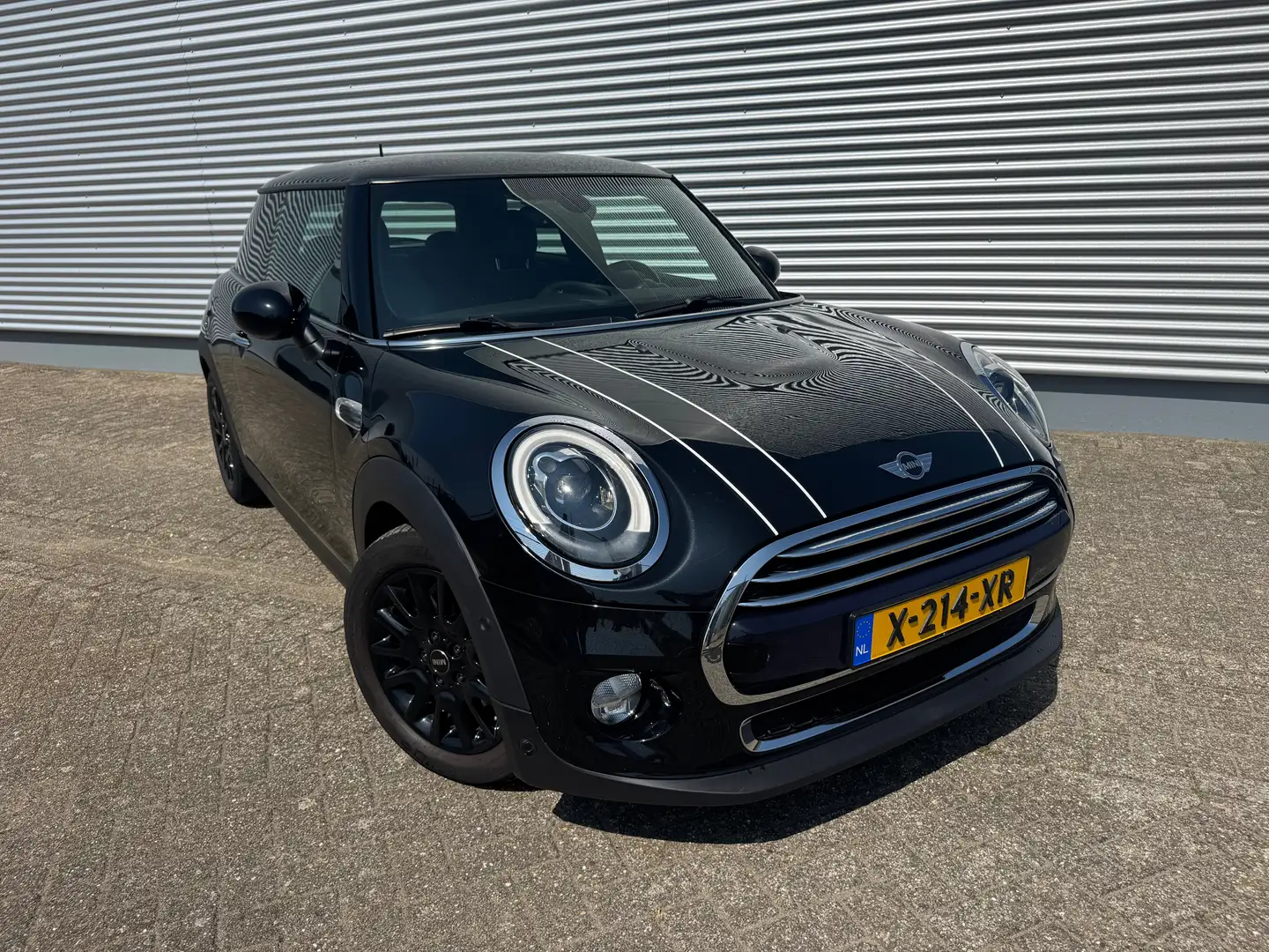 MINI Cooper Cooper 1.5 Cooper Chili aut. Navi LED crna - 1