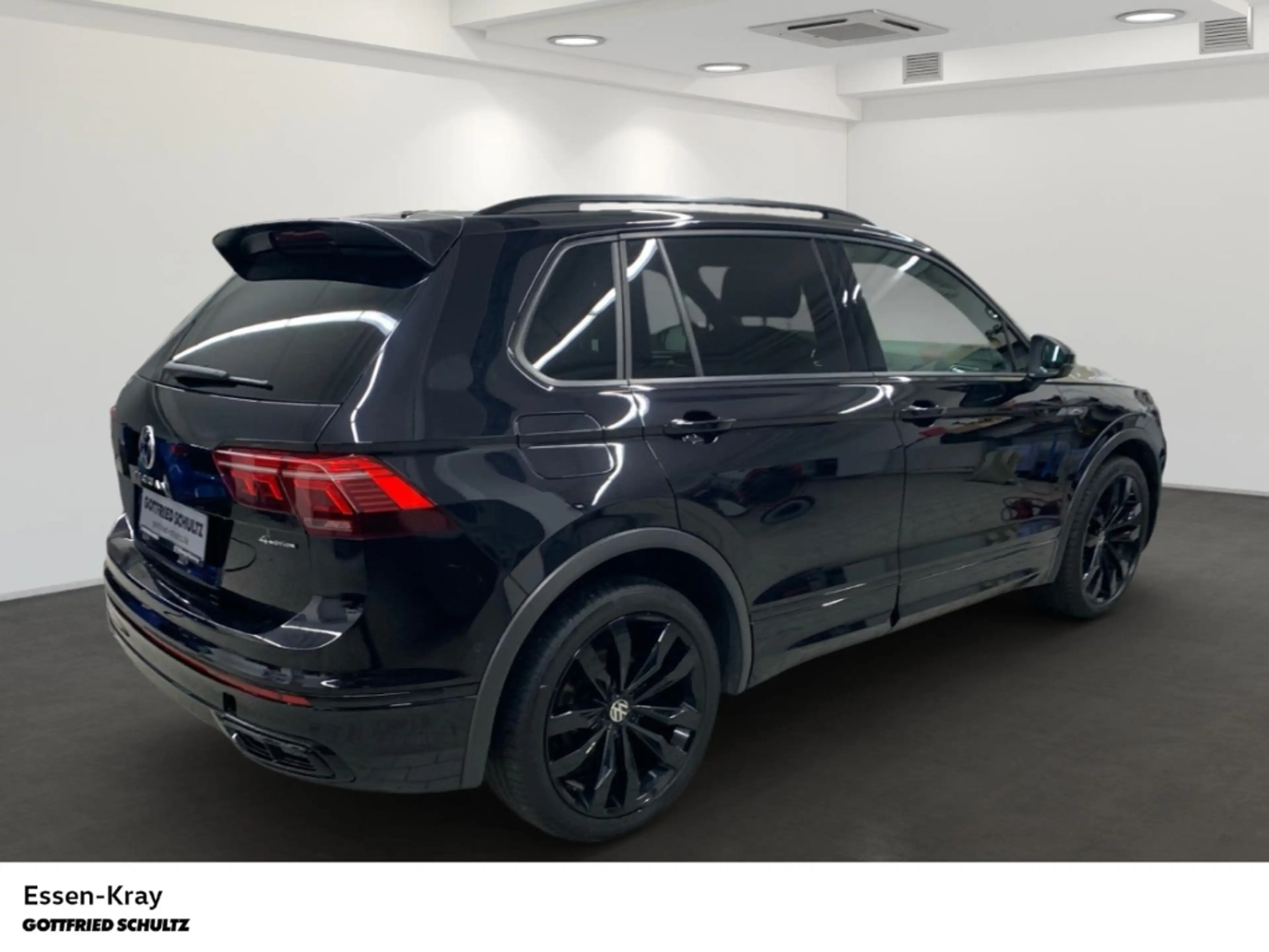 Volkswagen Tiguan R-Line 2.0 TDI DSG 4Motion Pano AHK — photo 4