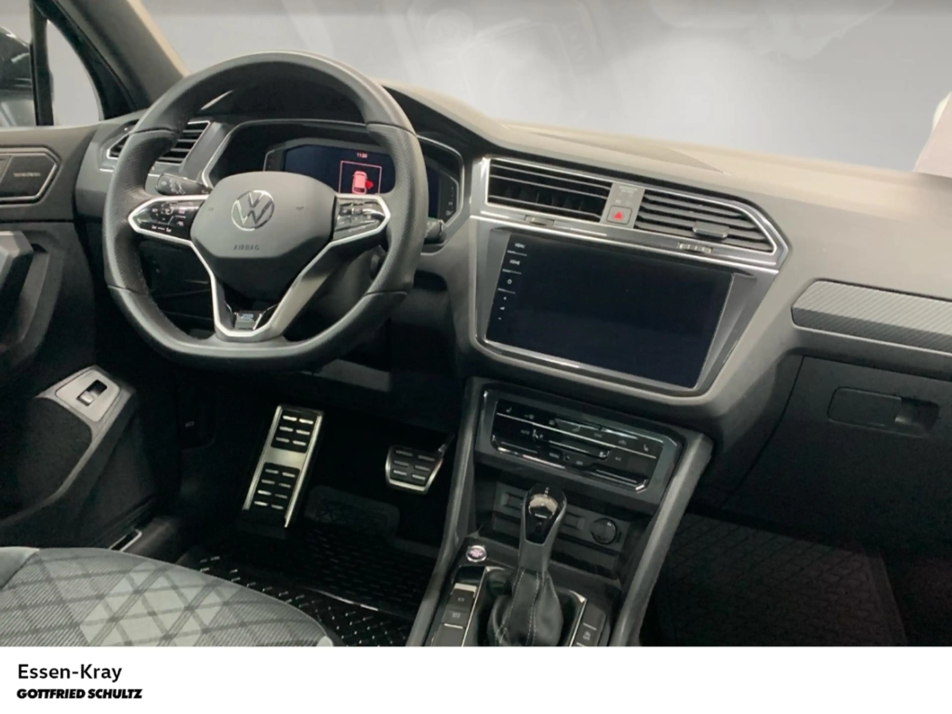 Volkswagen Tiguan R-Line 2.0 TDI DSG 4Motion Pano AHK — photo 6