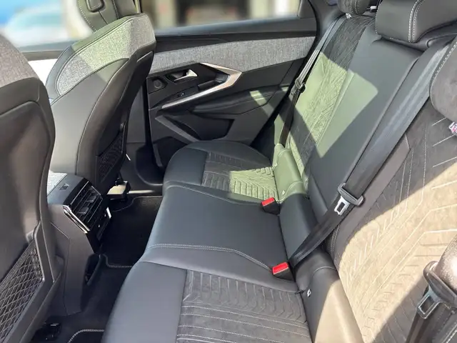 Peugeot 3008 view 15