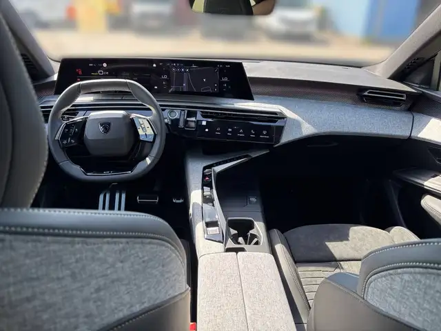 Peugeot 3008 view 9