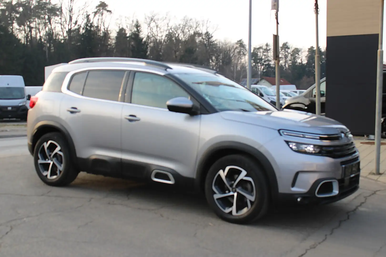 Citroen C5 Aircross BlueHDI 130 S&S Feel Silber - 2