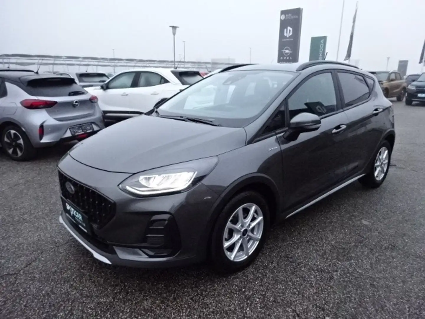 Ford Fiesta Active 1,0 EcoBoost Hybrid Start/Stop Aut. Grau - 2