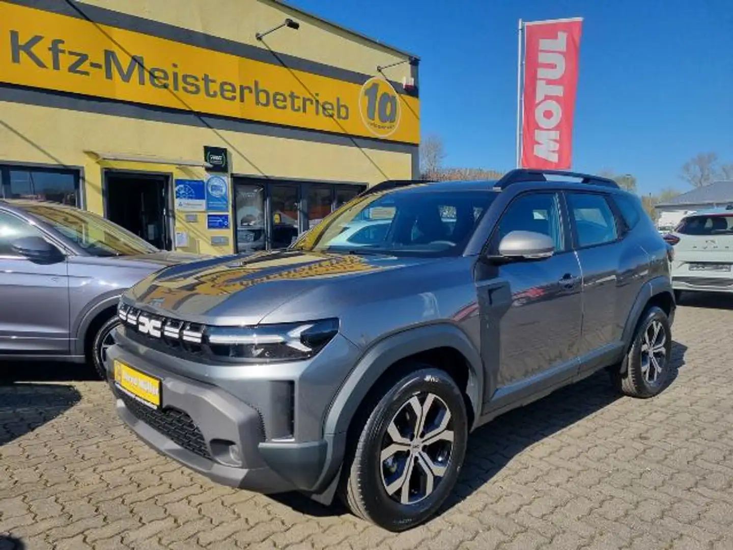 Dacia Duster TCe 100 ECO-G Expression SHZ LED PDC Grijs - 2