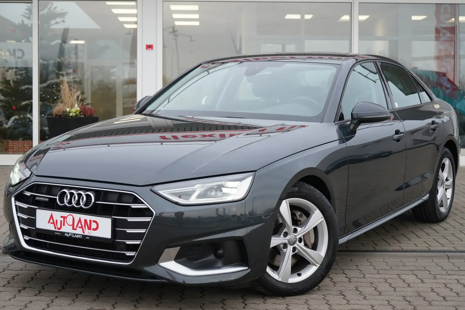 Audi A4 40 2.0 TDI quattro advanced LED Klimaaut. ACC Grau - 2