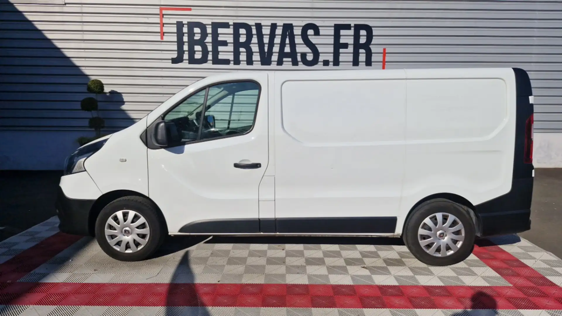 Renault Trafic FOURGON l1h1 1000 kg dci 120 e6 grand confort Blanc - 1