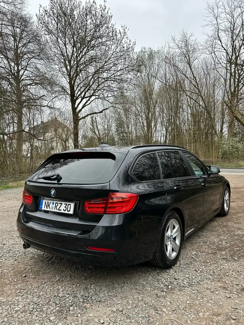 BMW 320 320d Touring Sport-Aut. Blue Performance - 2