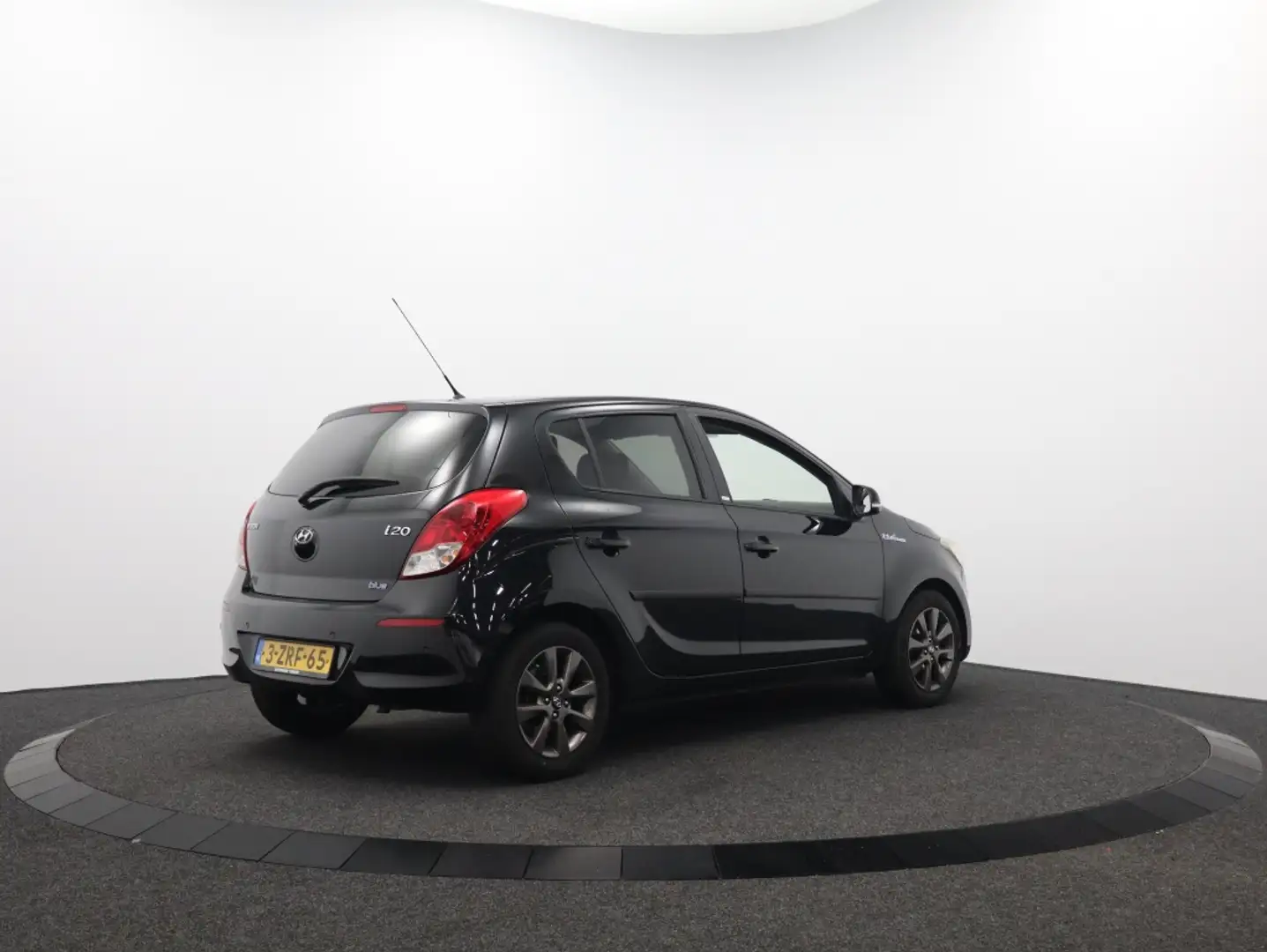 Hyundai i20 1.2i Go! | Cruise control | DAB radio | Bluetooth Zwart - 2
