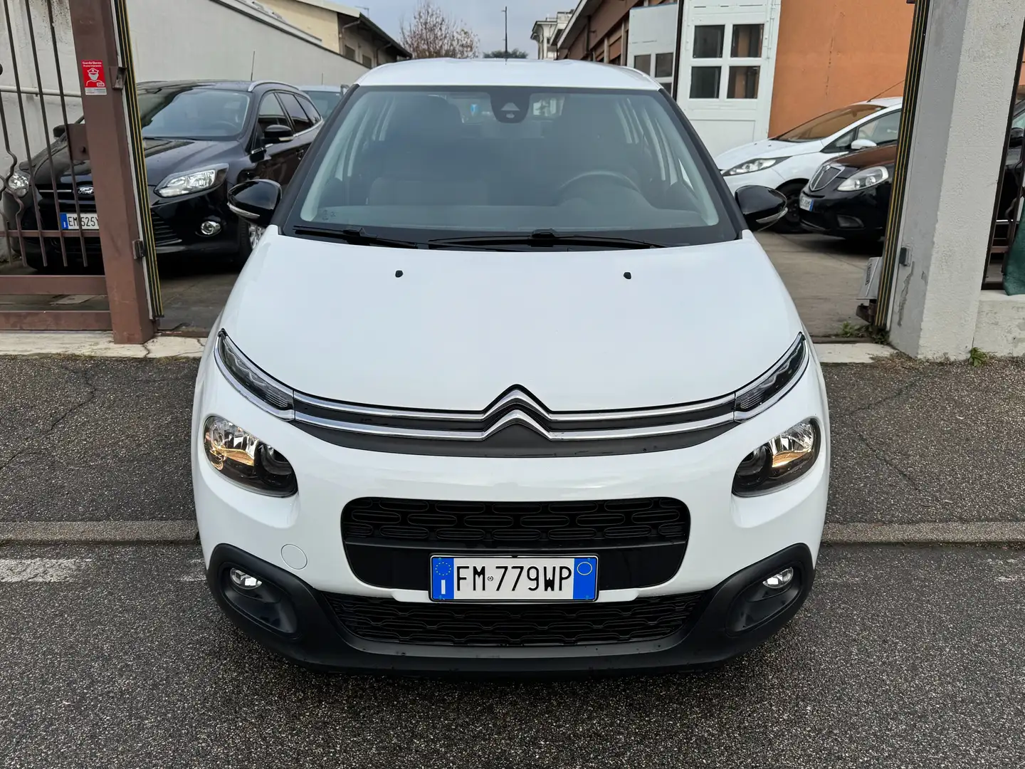 Citroen C3 1.2 BENZINA SHINE *PREZZO REALE* Blanco - 2