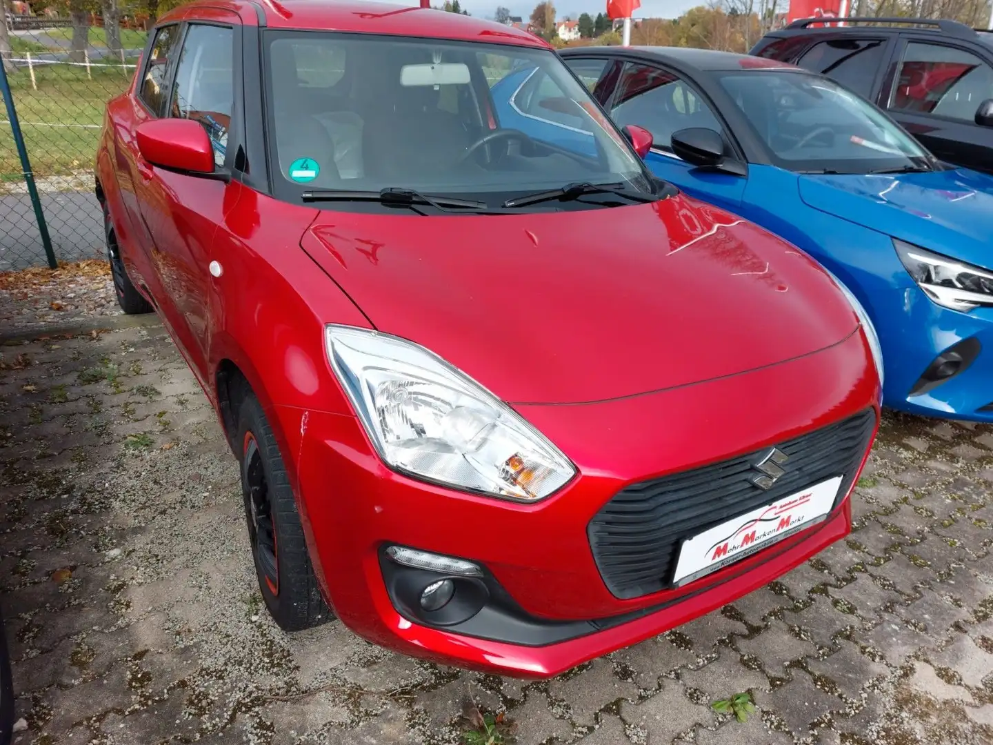 Suzuki Swift Comfort 4x4+Navi+WR Rouge - 1