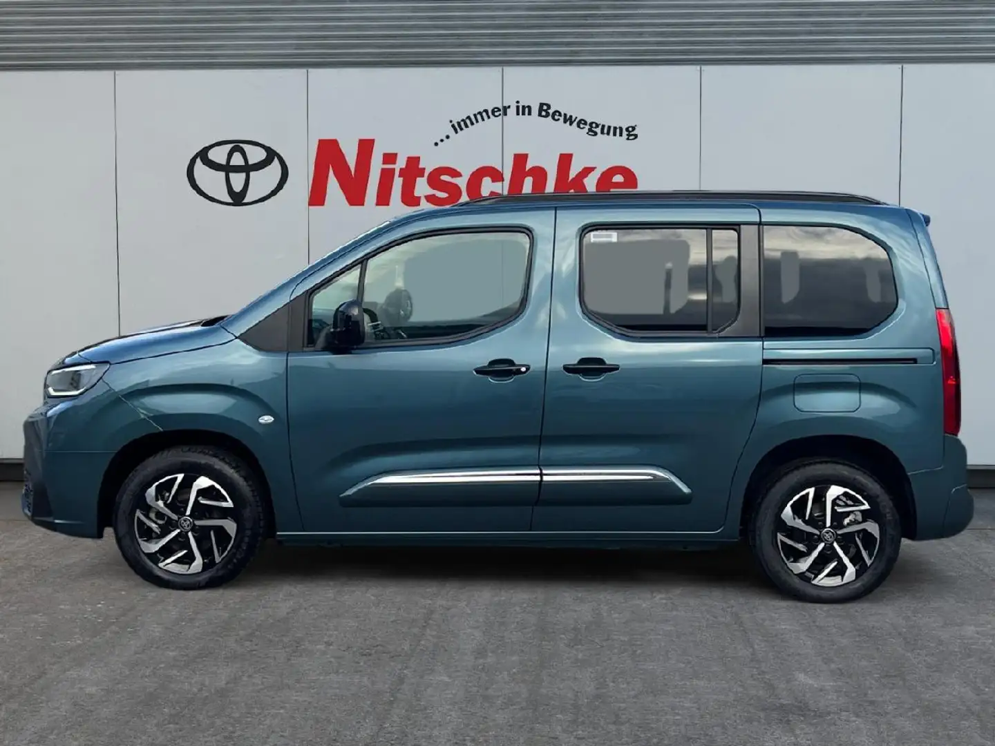 Toyota Proace City L1 Electric Teamplayer, Comfort-Paket, Navi Blau - 2