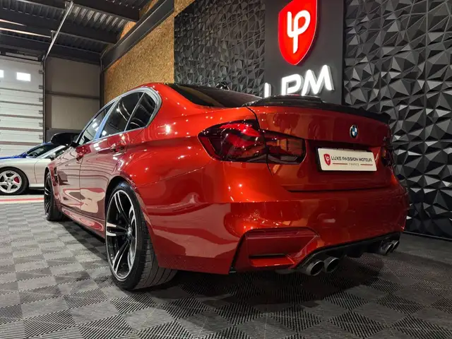 BMW M3 view 3