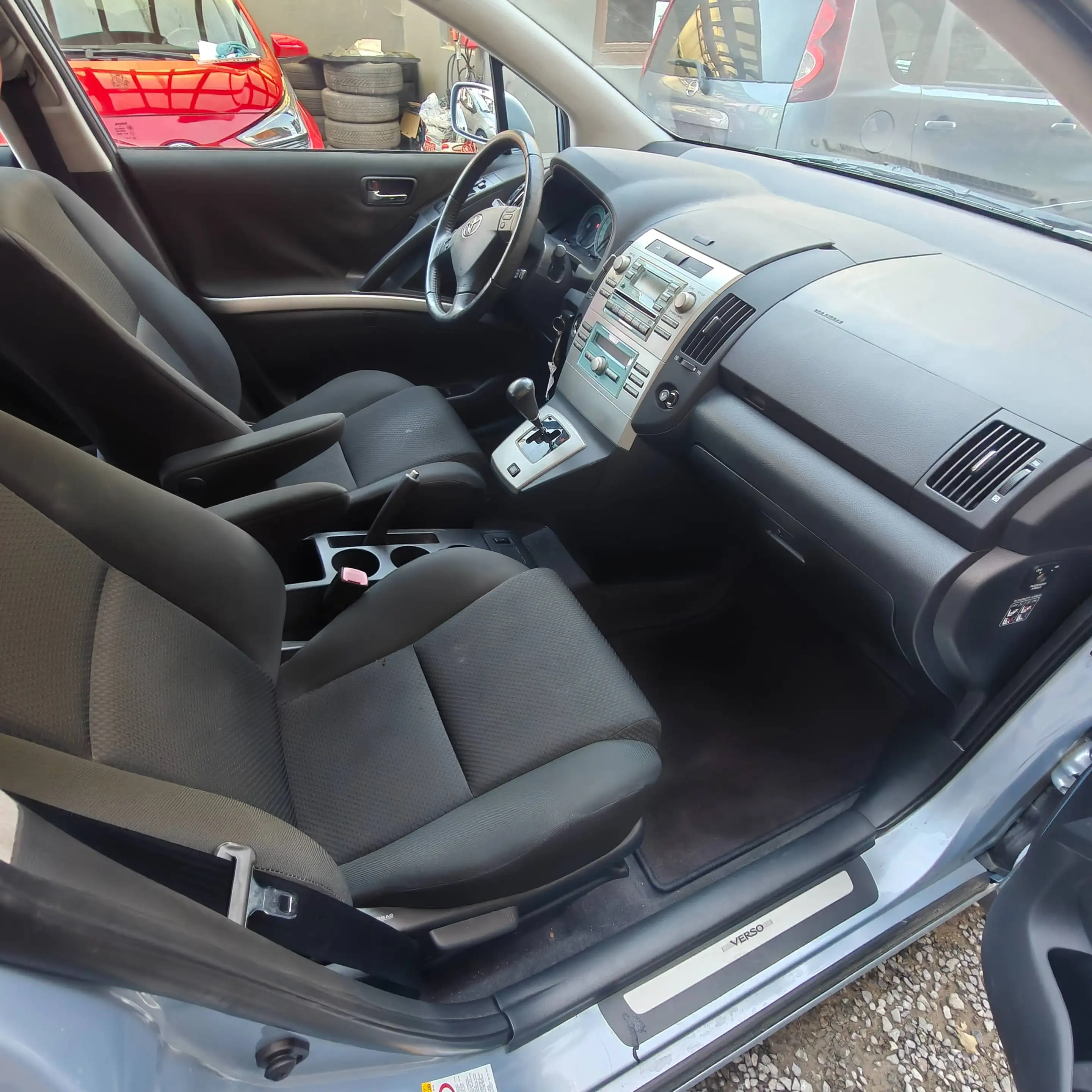 Toyota Corolla Verso Boîte automatique 77000 km prêt à immatriculé — photo 9