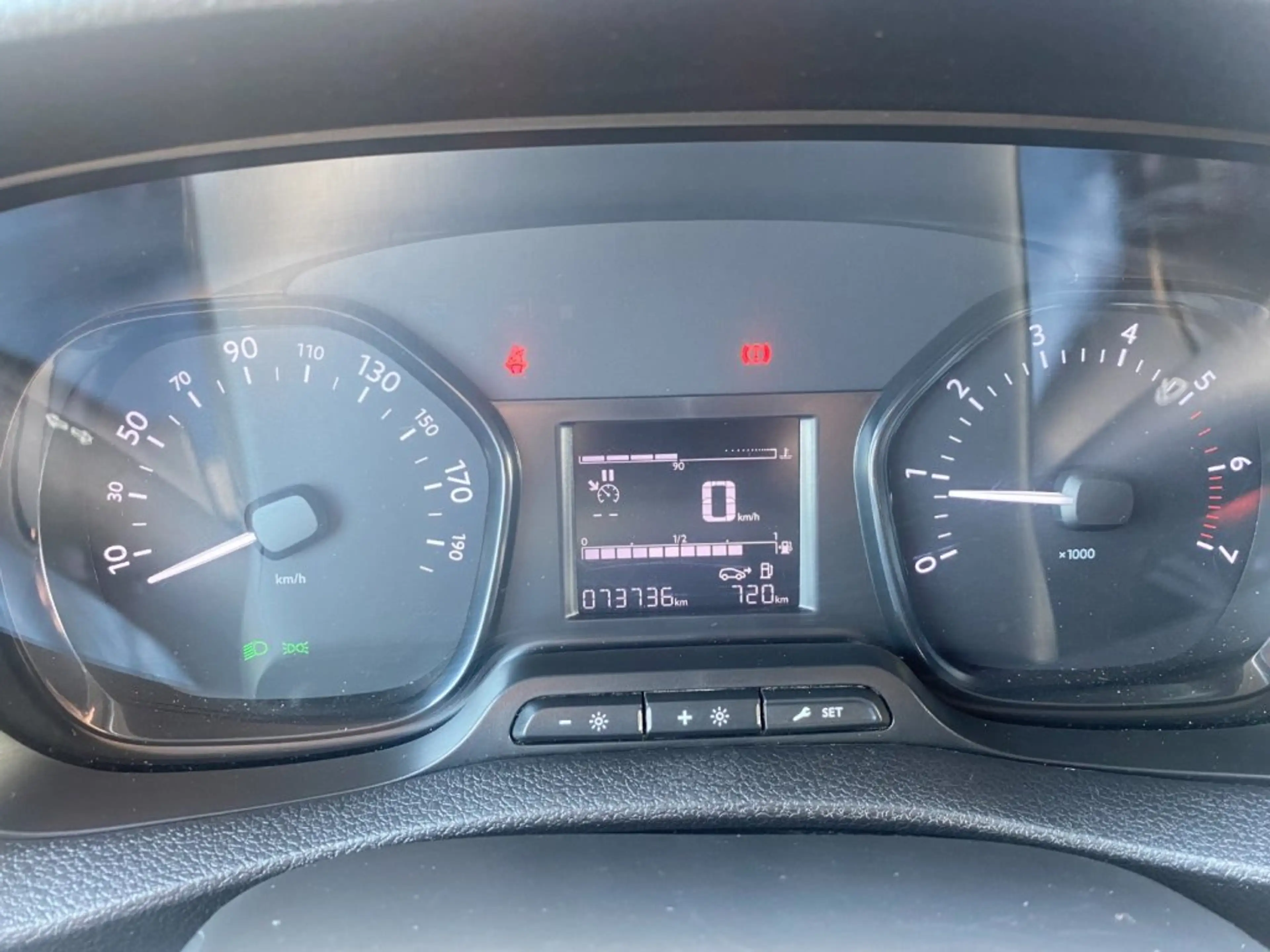 Peugeot Expert Premium L2 BHDI120 — photo 13